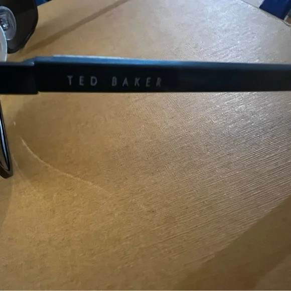 Ted Baker Polarized Men’s Black Sunglasses. Brand new - Picture 9 of 16
